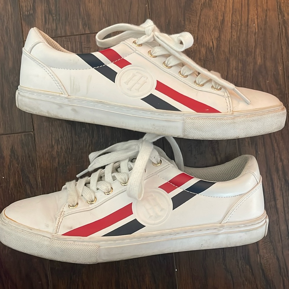 Tommy Hilfiger lace up sneakers